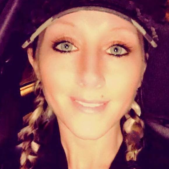 Meet your Posher, Erin - Picture 1 of 1